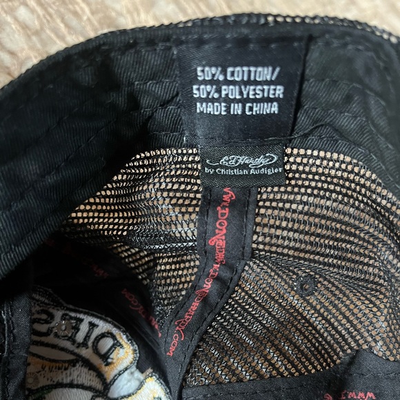 Ed Hardy Hat by Christian Adigler. Mesh back in excellent condition.Snap closure - Picture 3 of 4